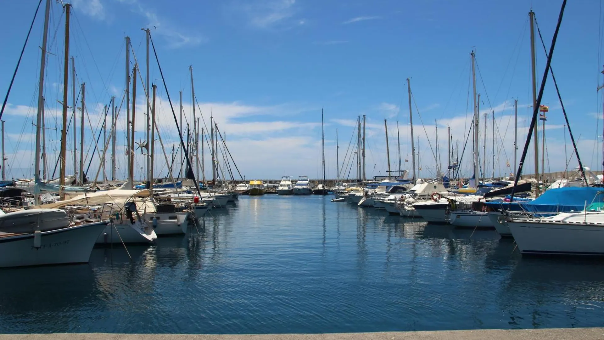 Apartment Sunstay Loft Puerto Marina Benalmadena